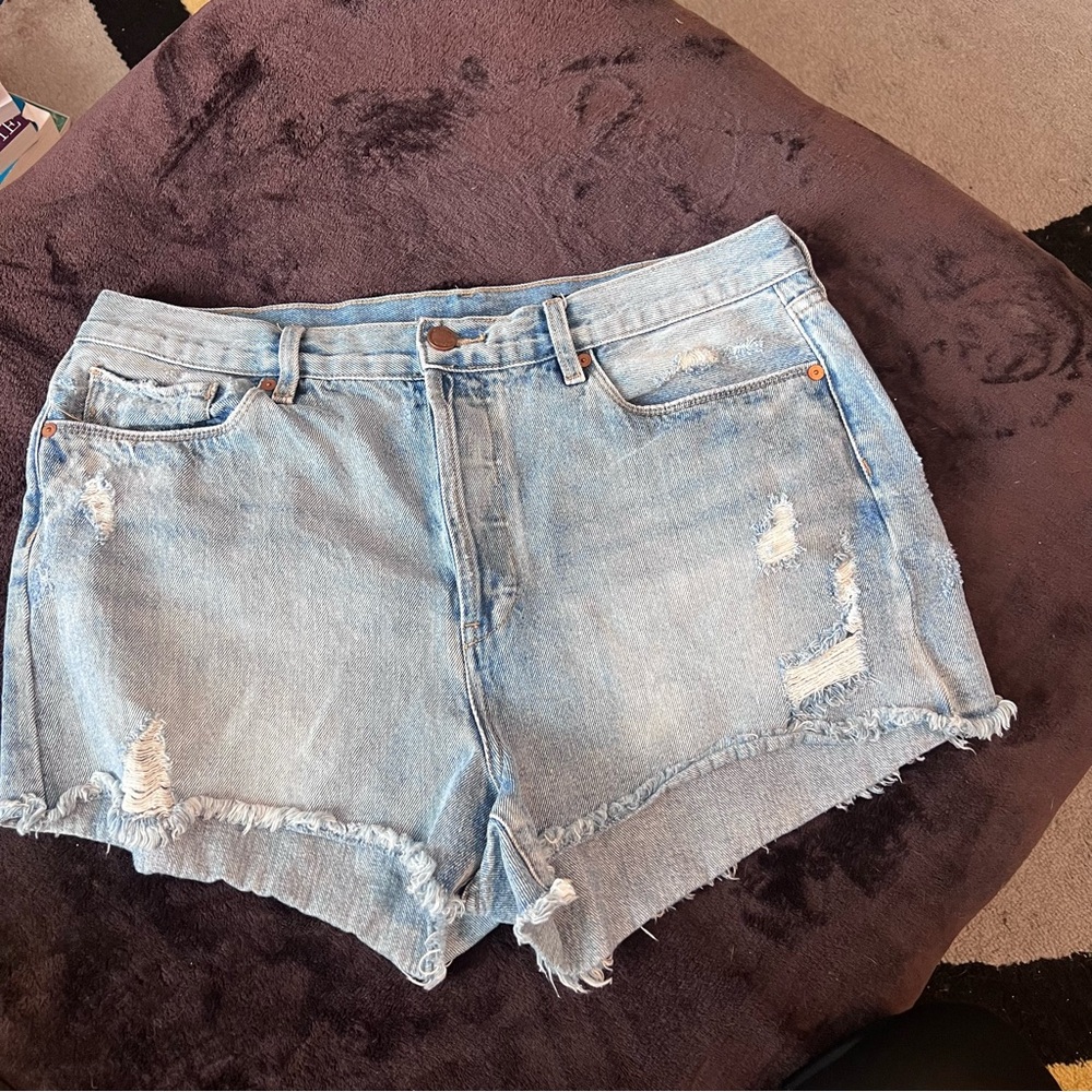 Blank NYC Blue Jean Shorts Distressed Frayed Hem